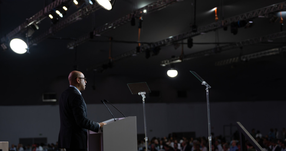La COP30 ha demostrado que la cooperación climática está más viva que nunca y que la humanidad sigue luchando por un planeta habitable: Simon Stiell en la clausura